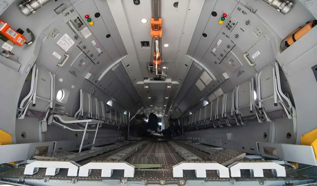 Antonov an132 cargo capacity