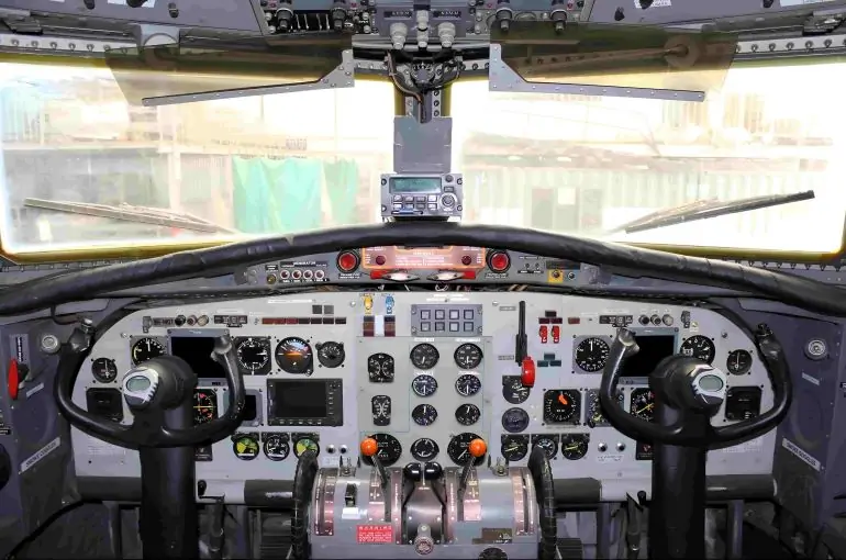 fokker 27 cockpit