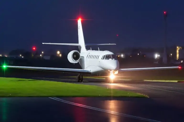 CESSNA CITATION SOVEREIGN at night