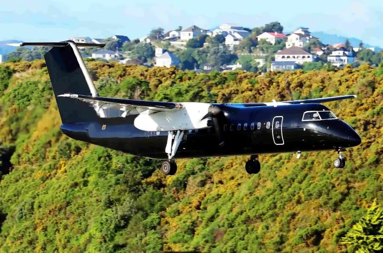 bombardier dash 8 flying