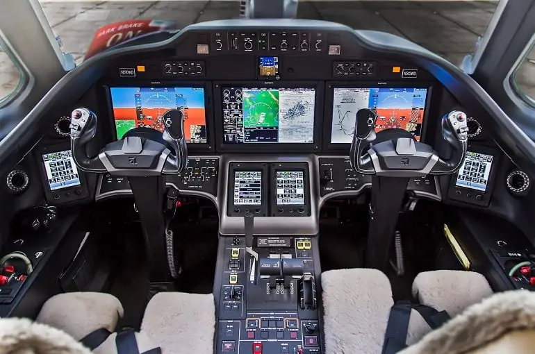 CESSNA CITATION SOVEREIGN cockpit