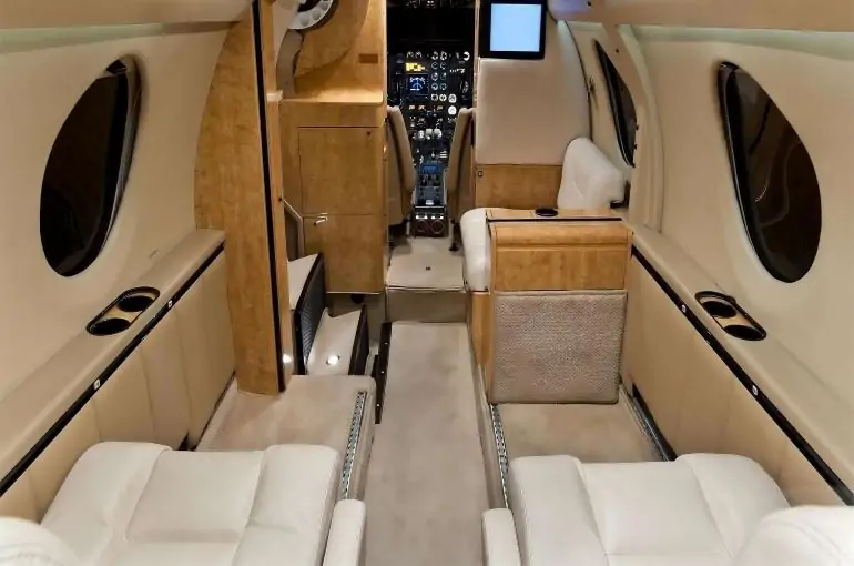dessault falcon 100 interior
