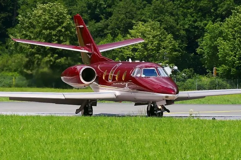 dessault falcon 100 front