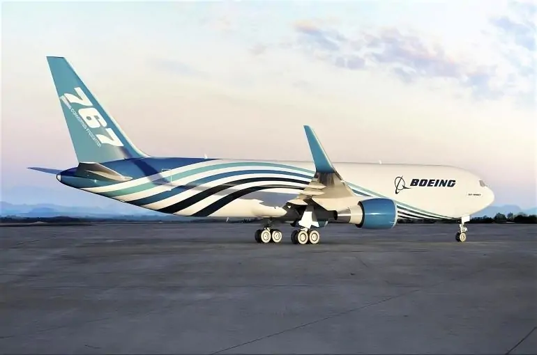 The Boeing 767-200 on the apron